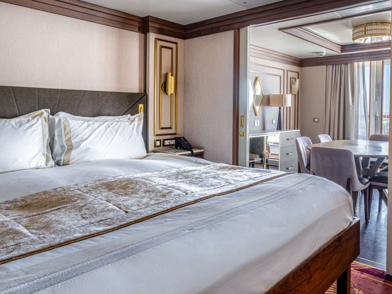 Concierge Royal Suite with Verandah